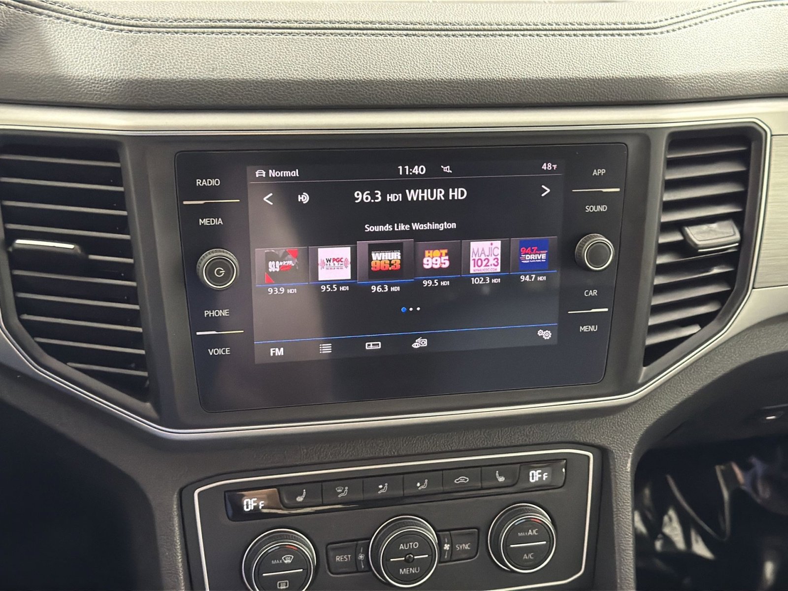 Used 2019 Volkswagen Atlas SE w/ Towing Package image 17