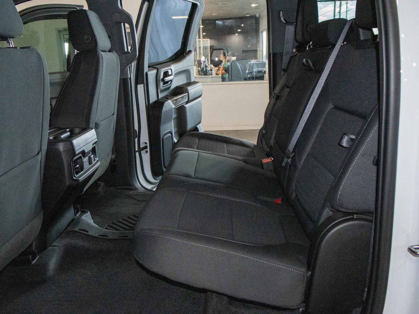 Used 2022 Chevrolet Silverado 1500 LT Trail Boss w/ LPO, Dark Essentials Package image 13