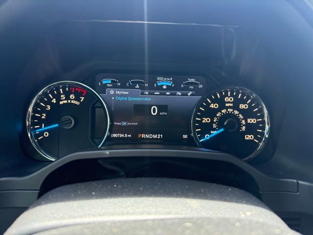 Used 2015 Ford F150 Platinum w/ Equipment Group 701A Luxury AWD/4WD image 26