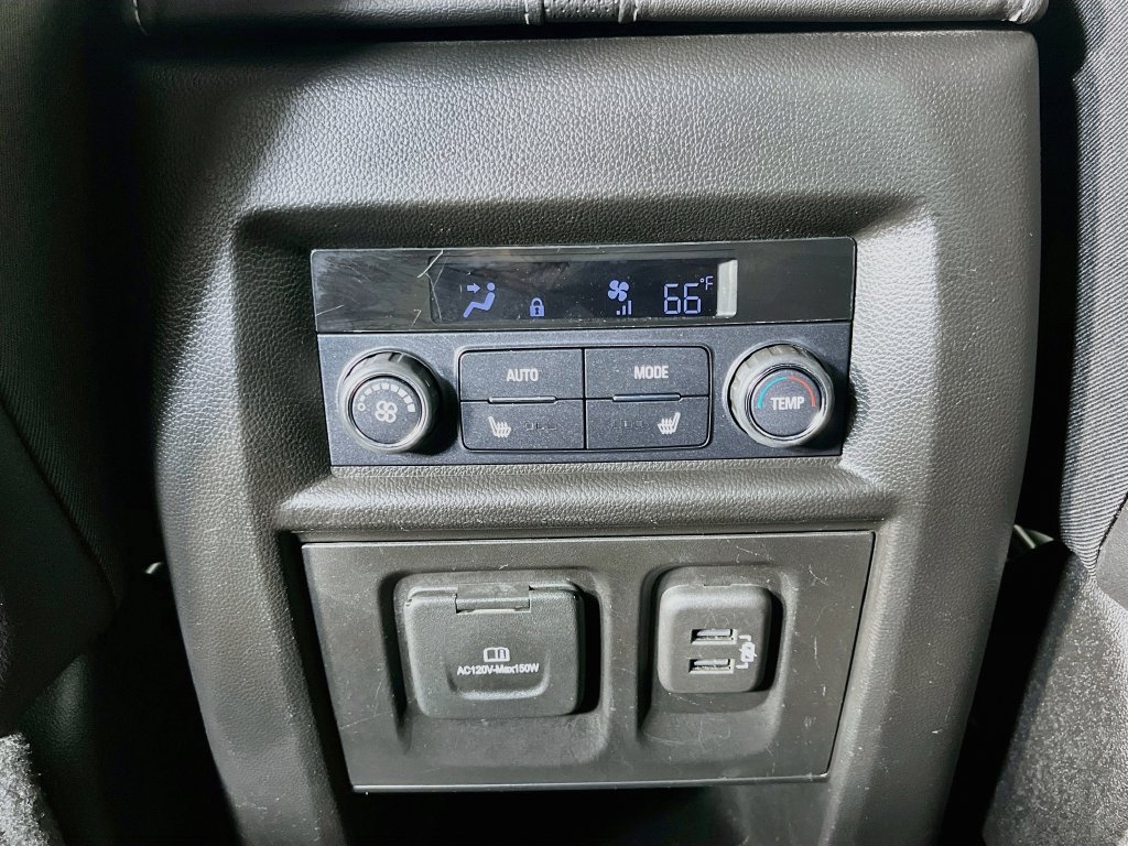 Used 2020 Chevrolet Traverse High Country w/ LPO, Floor Liner Package AWD/4WD image 33