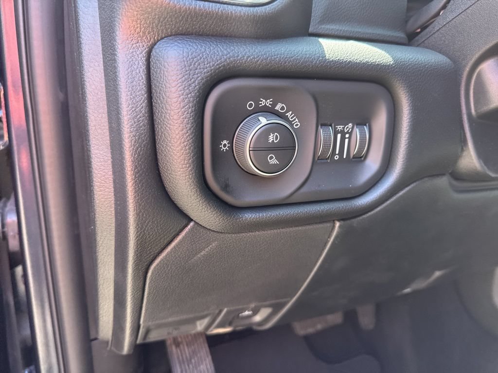 New 2026 RAM 2500 Laramie w/ Night Edition AWD/4WD image 11