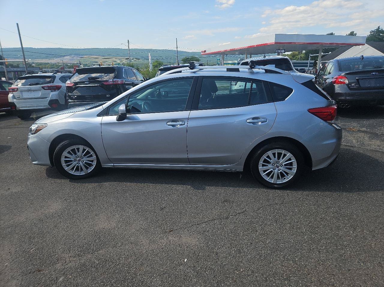 Used 2017 Subaru Impreza 2.0i Premium AWD/4WD image 6