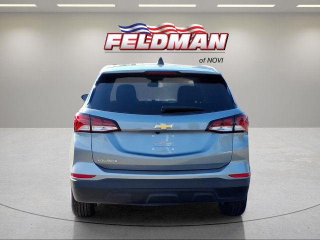 Used 2024 Chevrolet Equinox LS w/ LS Convenience Package FWD image 4