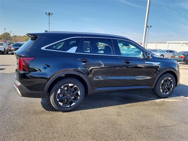 New 2026 Kia Sorento S w/ S Panoramic Sunroof Package image 2