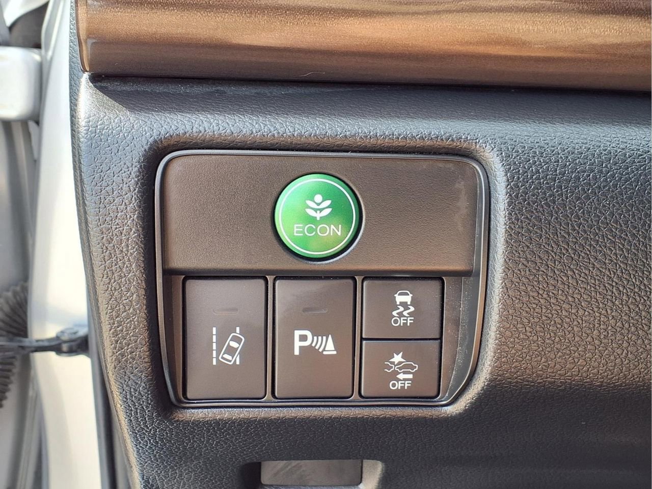 Used 2017 Honda Accord Touring image 16