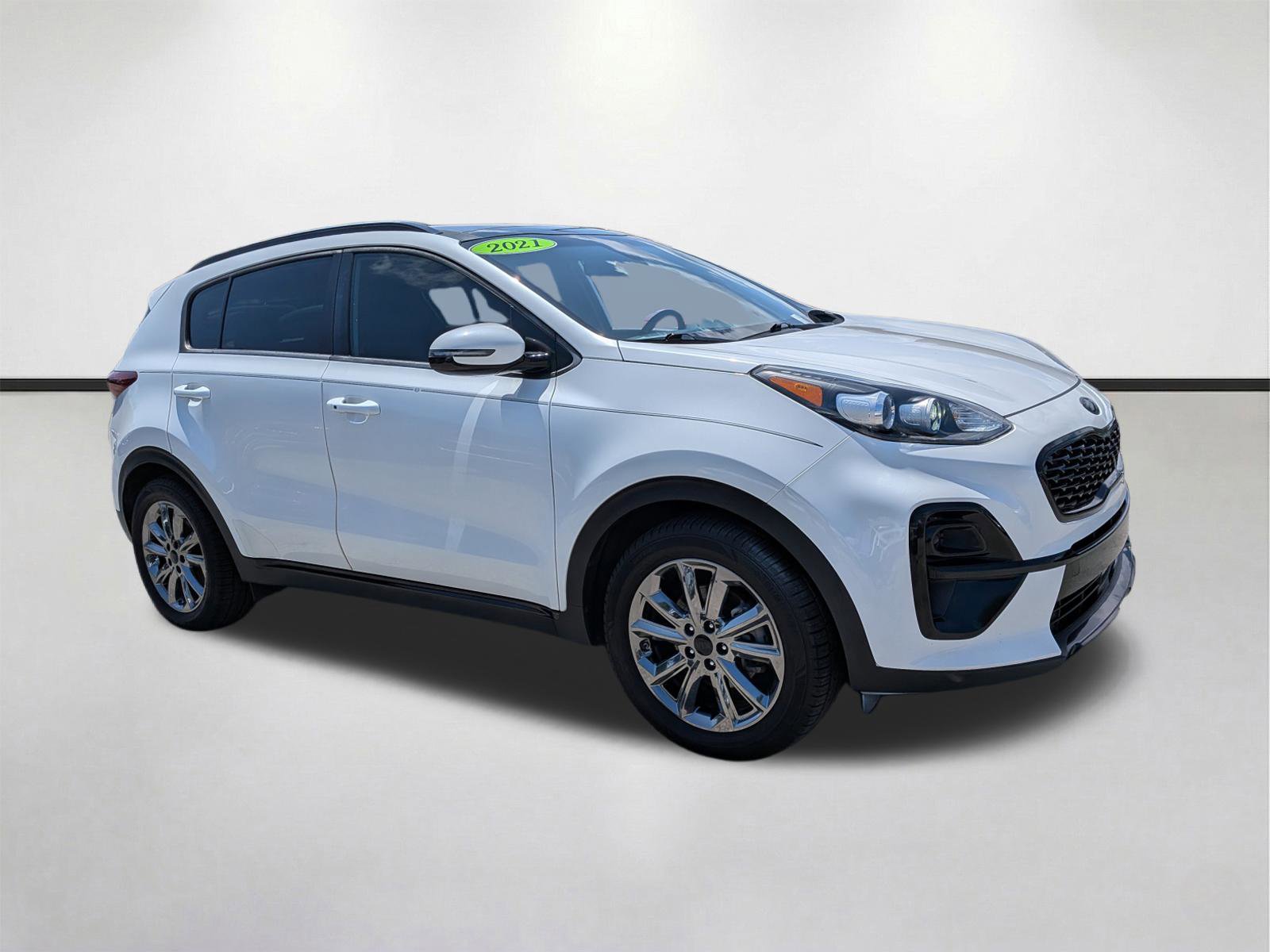 Used 2021 Kia Sportage S w/ S FWD Premium Package image 2