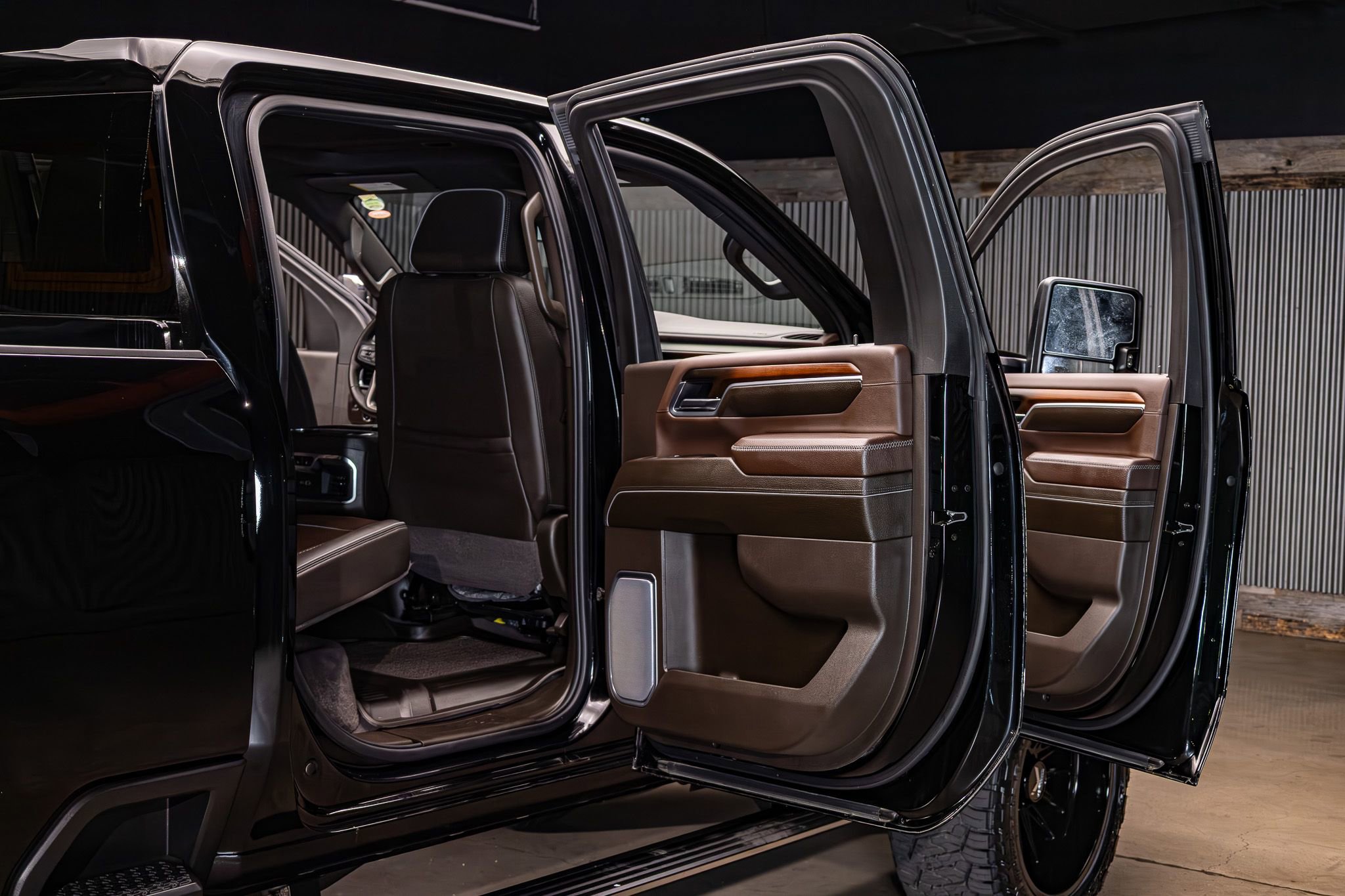 Used 2025 GMC Sierra 2500 Denali w/ Denali Reserve Package image 34