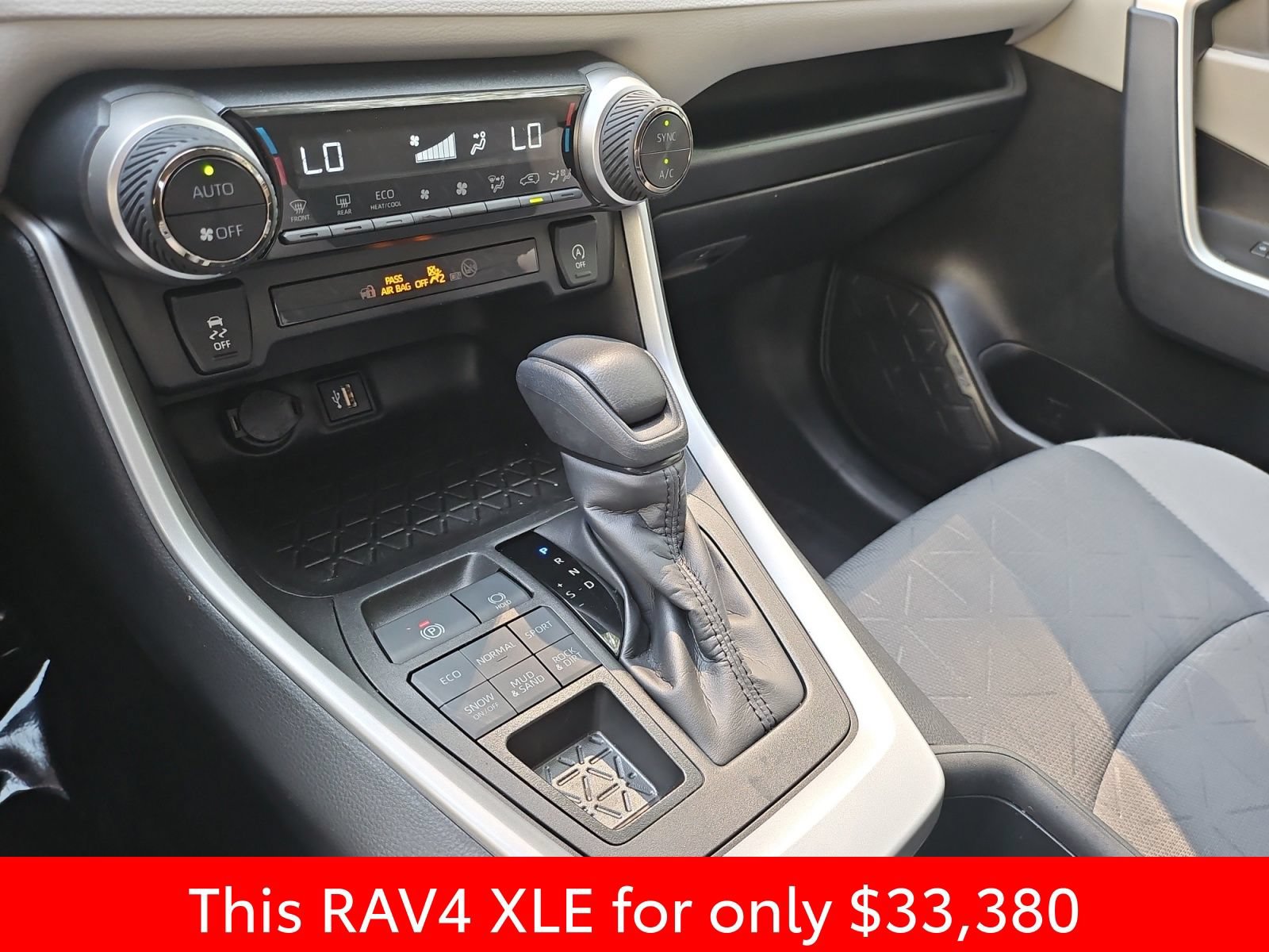 Used 2023 Toyota RAV4 XLE AWD/4WD image 24