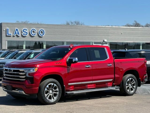 Used 2023 Chevrolet Silverado 1500 High Country w/ Z71 Off-Road Package AWD/4WD image 1