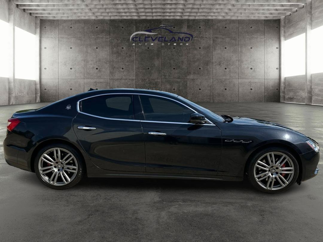 Used 2017 Maserati Ghibli S Q4 AWD/4WD image 2