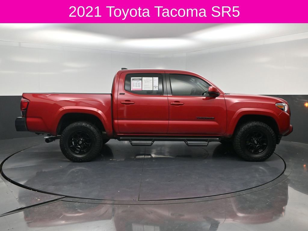 Used 2021 Toyota Tacoma SR5 RWD image 4