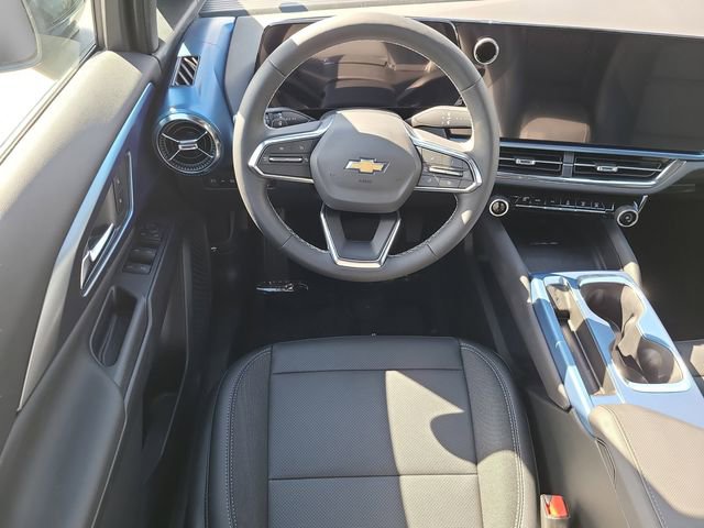 New 2026 Chevrolet Equinox EV LT image 17