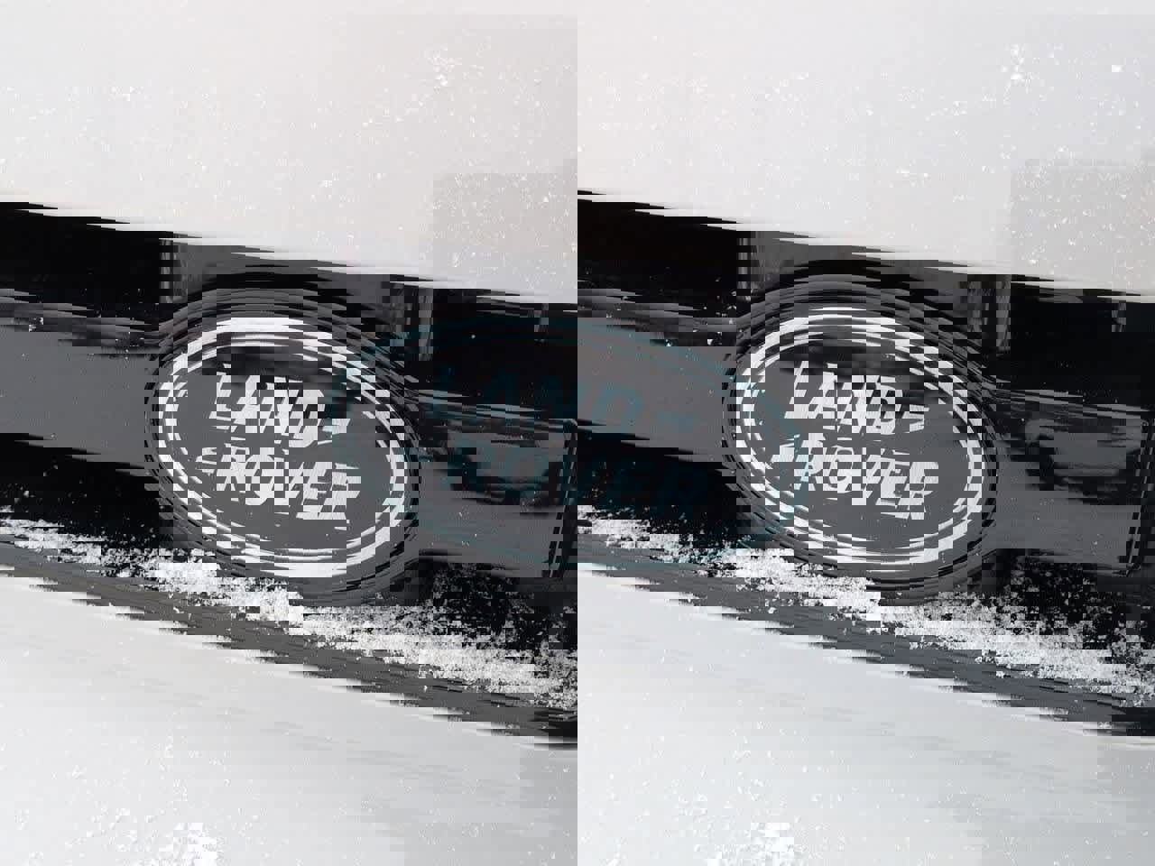 New 2026 Land Rover Defender 110 X-Dynamic SE image 11