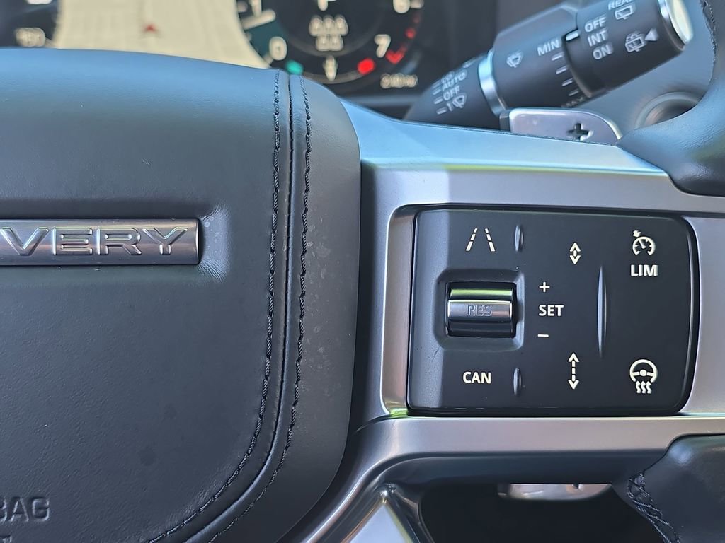 Used 2025 Land Rover Discovery Dynamic SE image 20