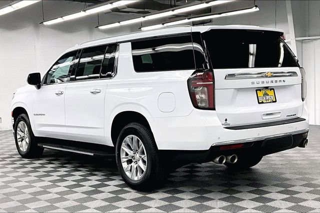 Used 2023 Chevrolet Suburban Premier AWD/4WD image 3