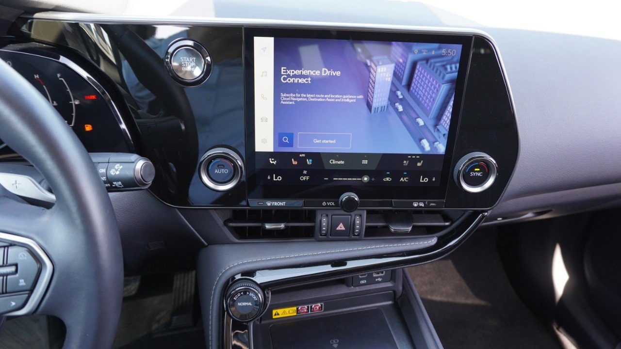 Used 2025 Lexus NX 250 FWD w/ Accessory Package (Z1) image 16