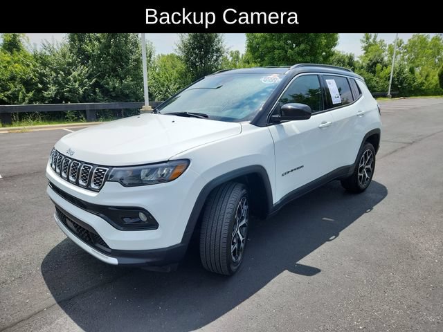 Used 2025 Jeep Compass Limited AWD/4WD image 3