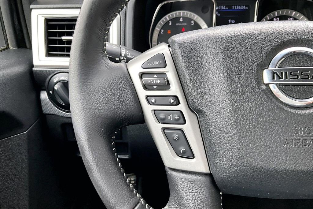Used 2019 Nissan Titan PRO-4X image 27