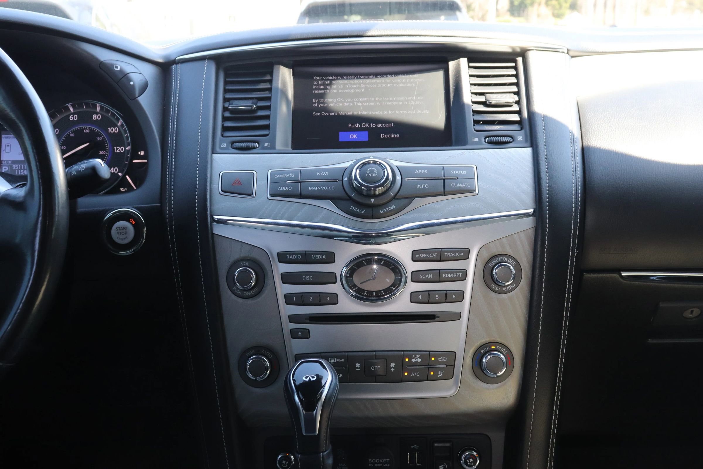Used 2019 INFINITI QX80 Limited w/ All-Season Package image 9