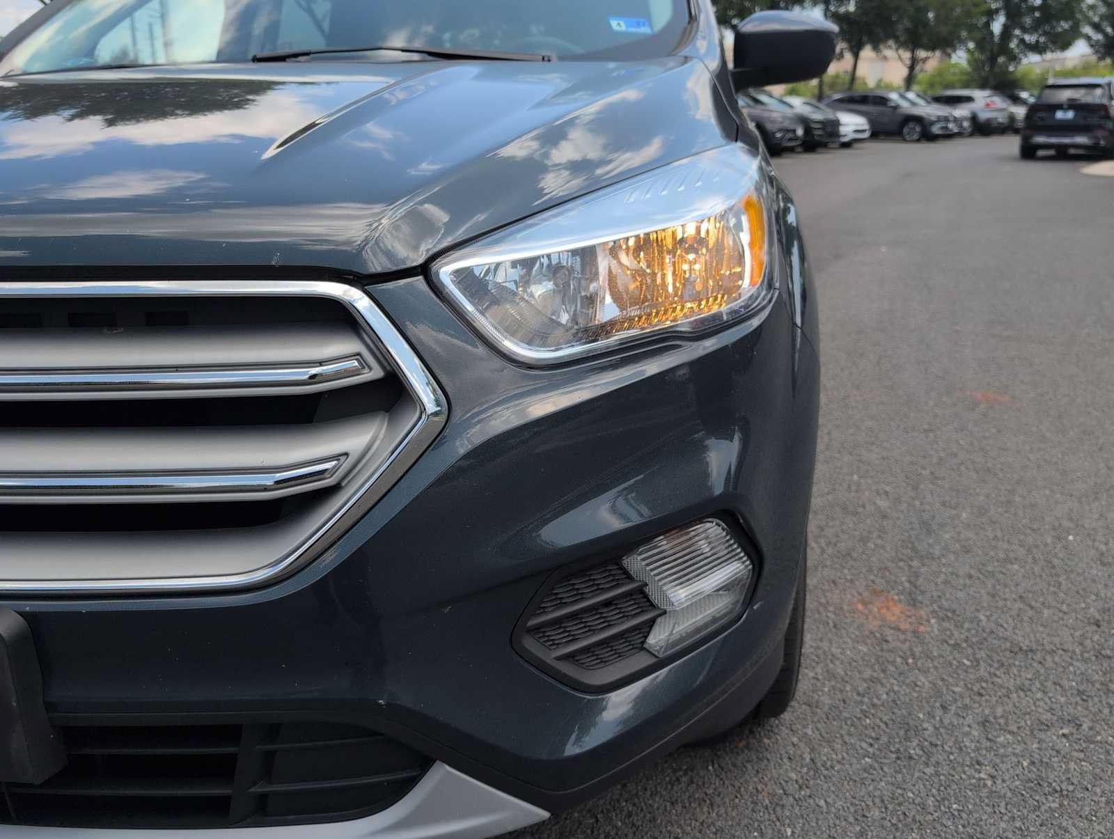 Used 2019 Ford Escape SE FWD image 11