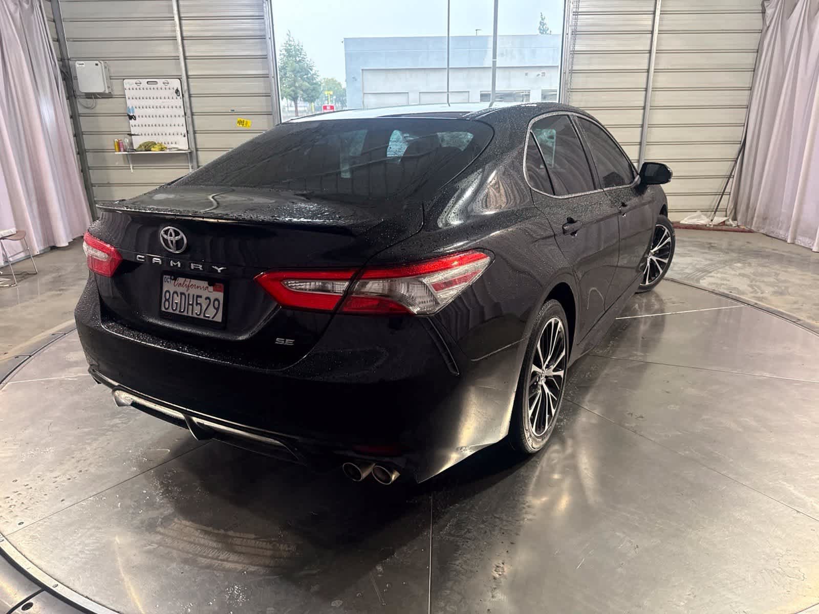 Used 2018 Toyota Camry SE FWD image 5