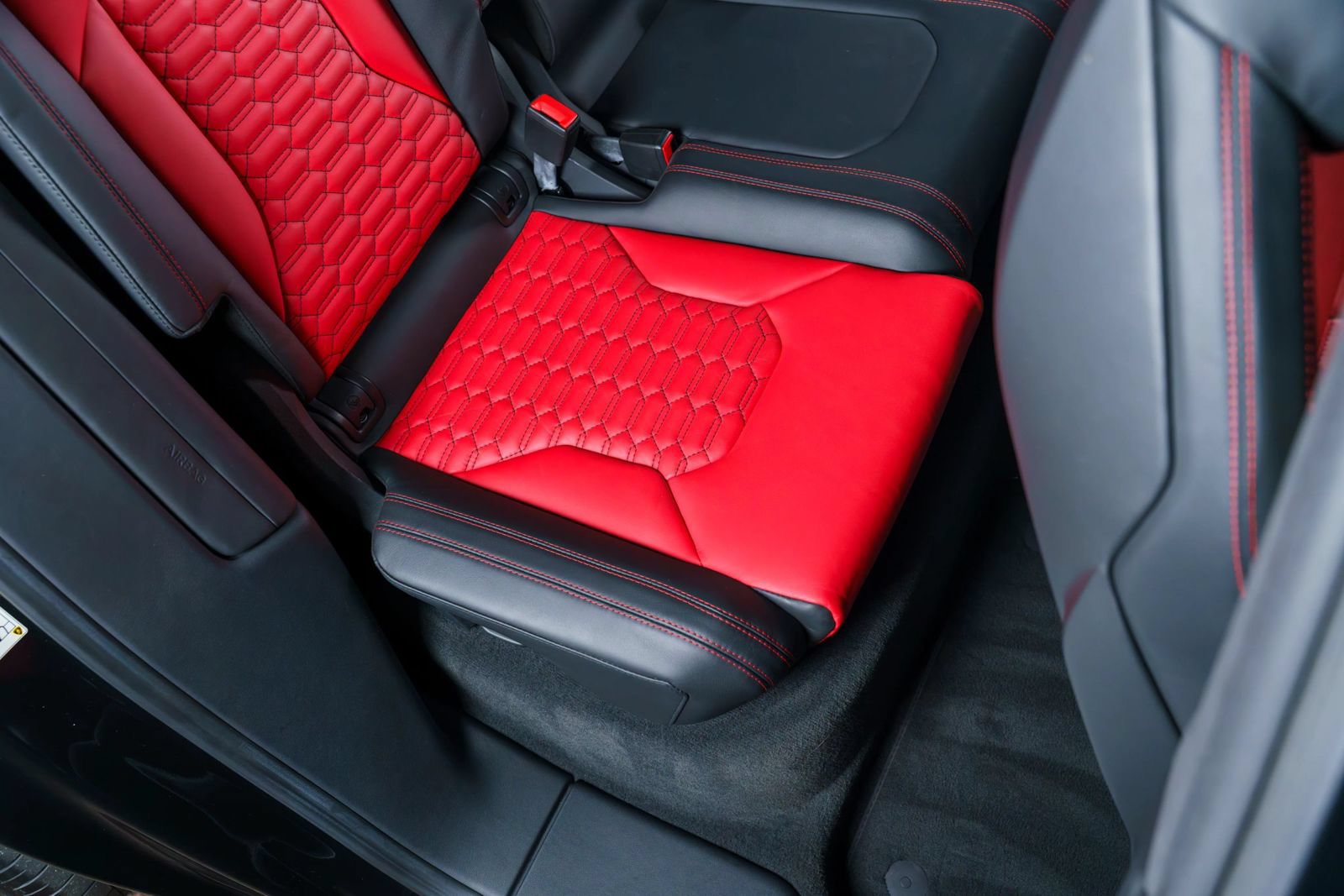 Used 2021 Lamborghini Urus AWD/4WD image 95