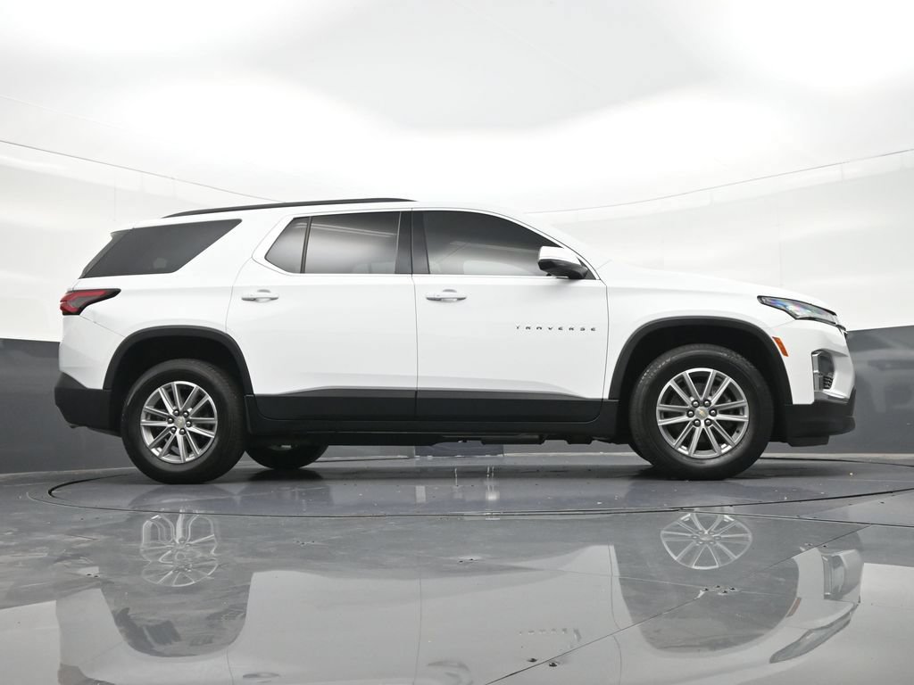 Used 2023 Chevrolet Traverse LT FWD image 23
