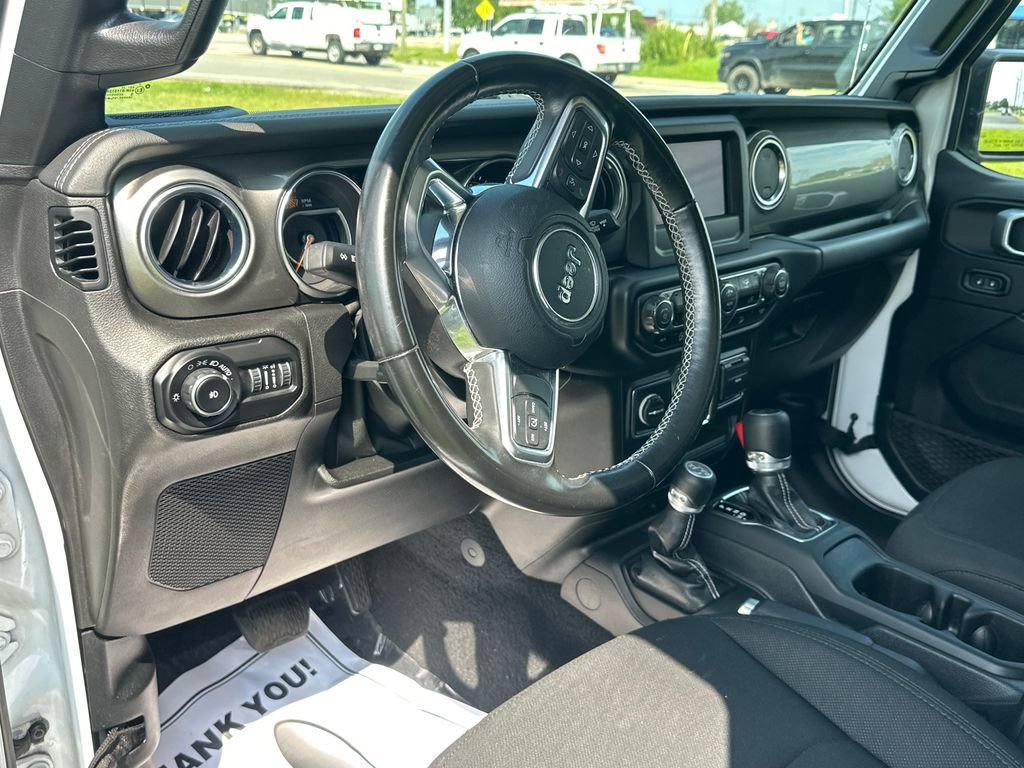 Used 2020 Jeep Wrangler Unlimited Sahara AWD/4WD image 15