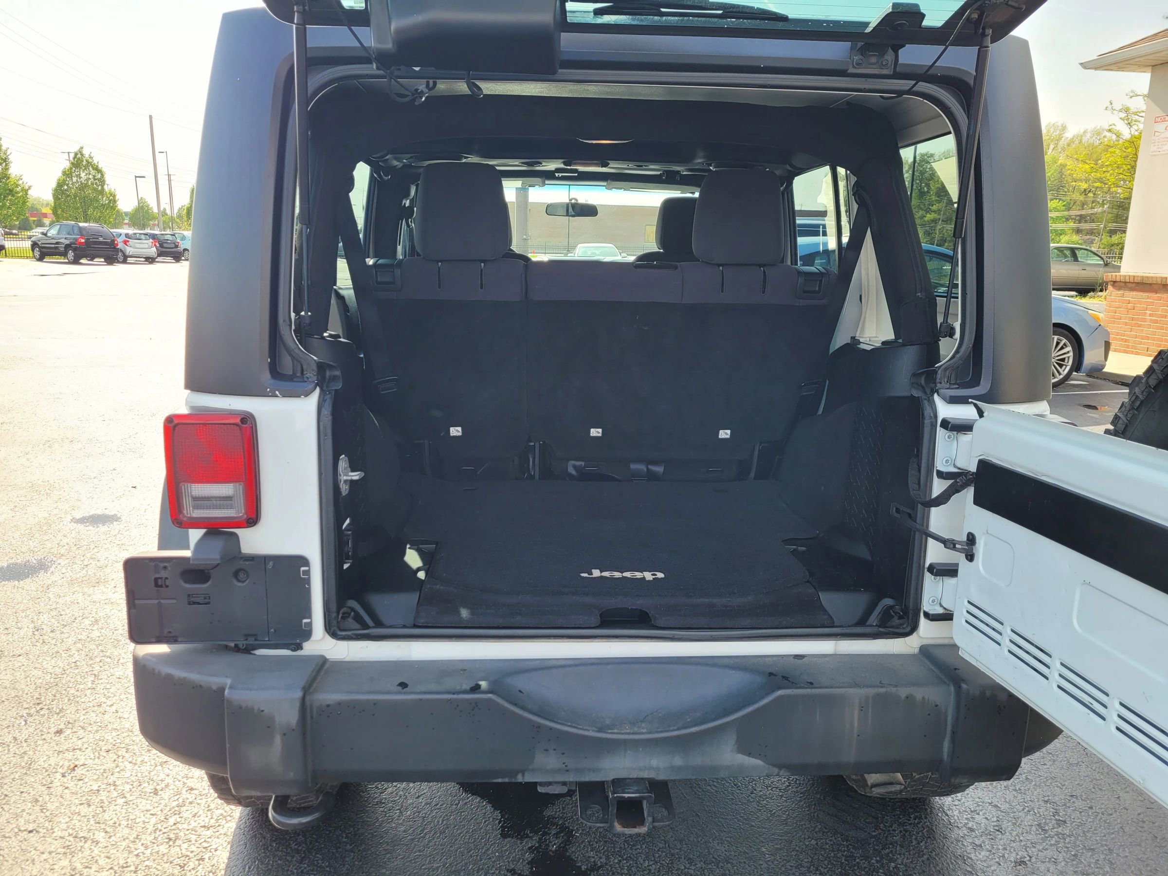 Used 2013 Jeep Wrangler Unlimited Sport image 16