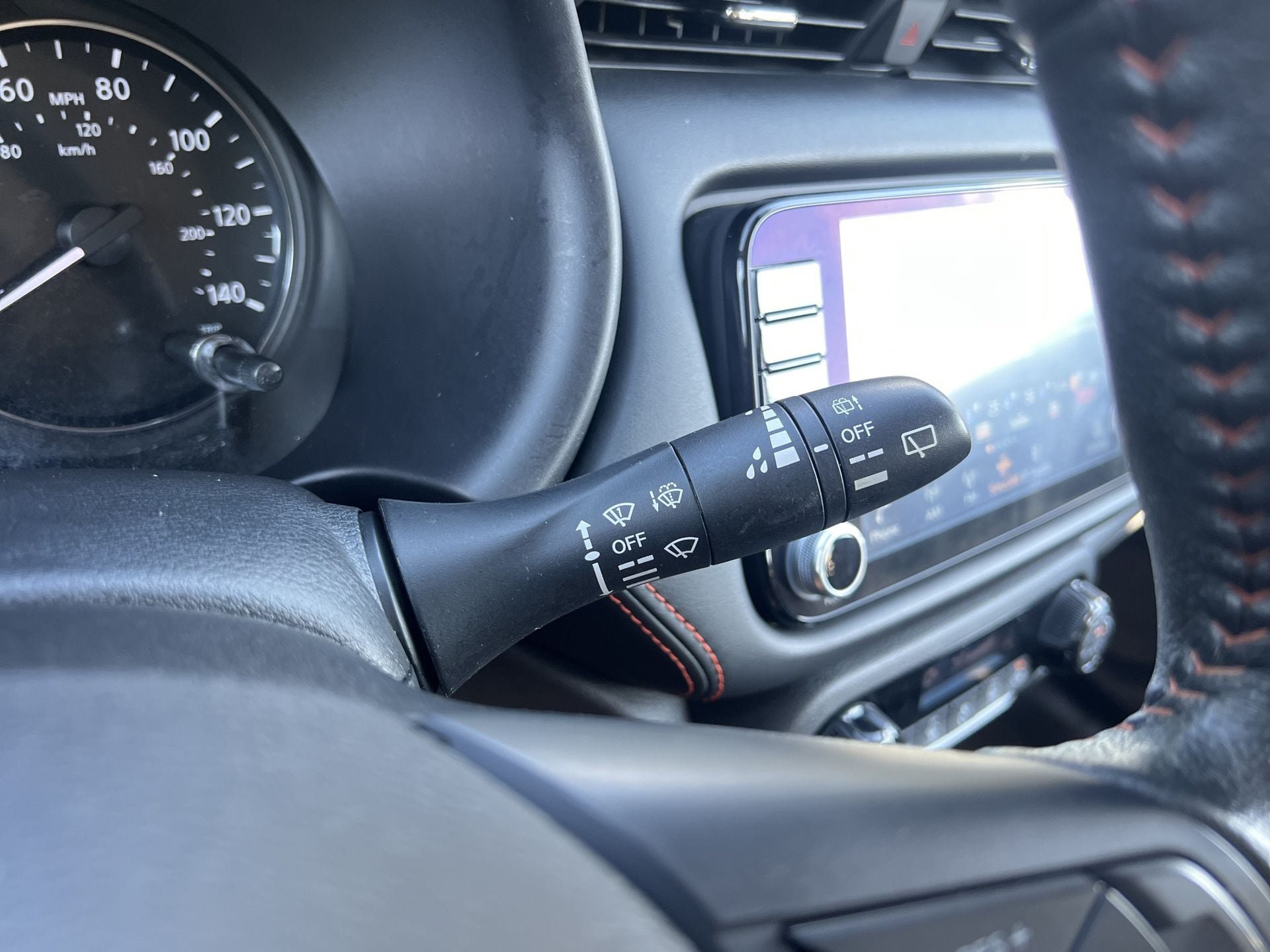 Used 2024 Nissan Kicks SR FWD image 11