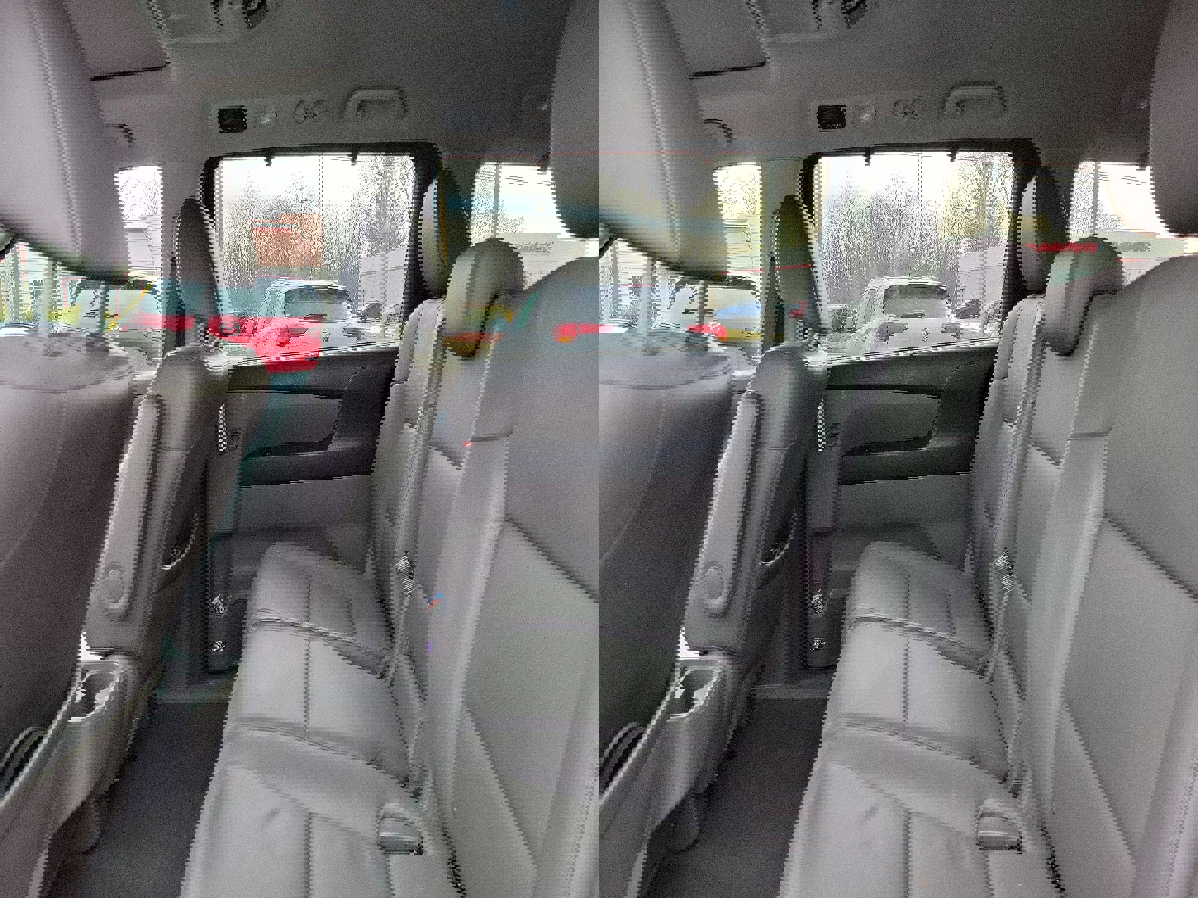 Used 2016 Honda Odyssey Touring Elite image 11