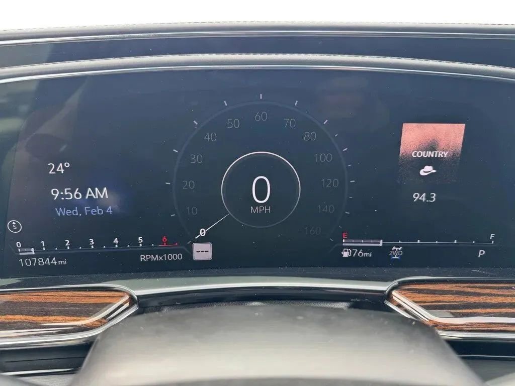 Used 2021 Cadillac Escalade Premium Luxury w/ Driver Assist Tech Package image 28