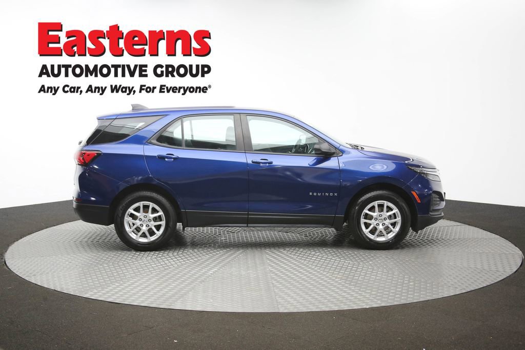 Used 2022 Chevrolet Equinox LS AWD/4WD image 45