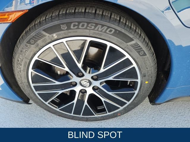 Used 2022 Porsche Taycan image 9