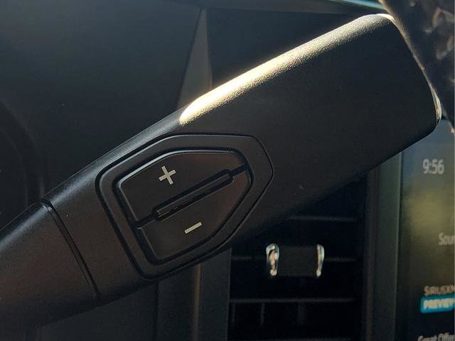 Used 2024 Ford F250 Lariat AWD/4WD image 29
