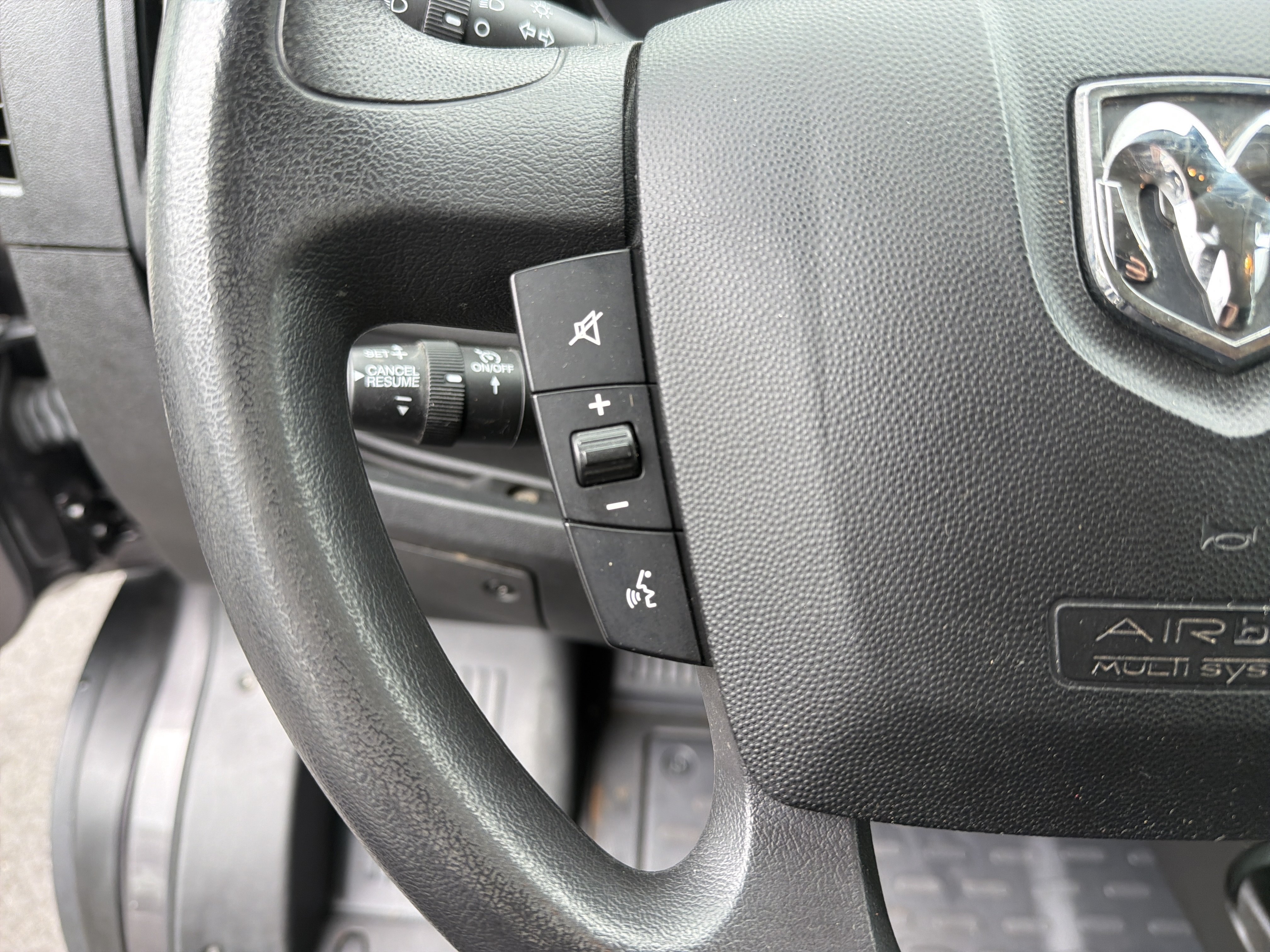Used 2021 RAM ProMaster 2500 w/ Convenience Group FWD image 19