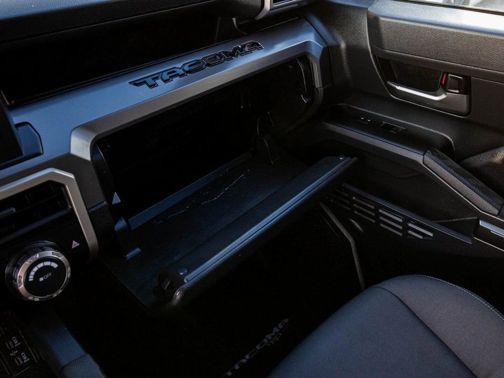 Used 2024 Toyota Tacoma TRD Sport image 19