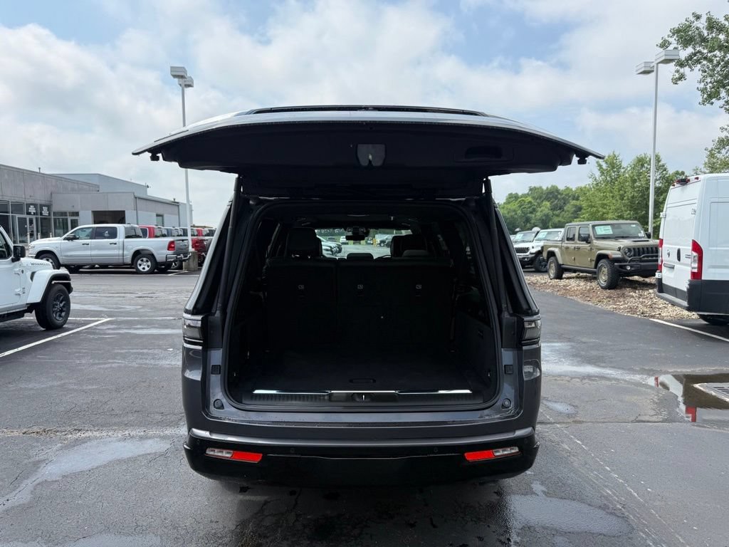 New 2026 Jeep Grand Wagoneer L Summit AWD/4WD image 50