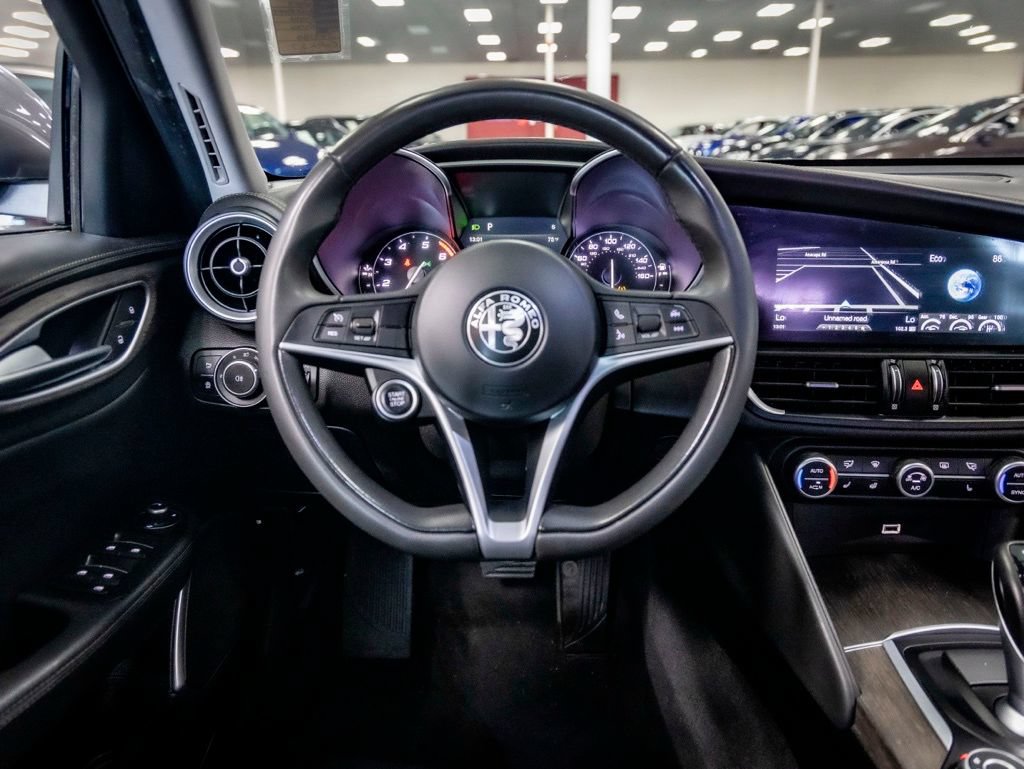 Used 2018 Alfa Romeo Giulia Ti w/ TI Leather Package RWD image 24