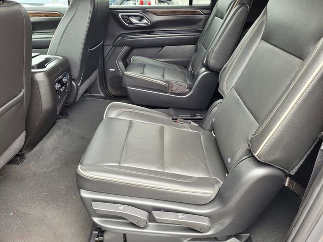 Used 2021 Chevrolet Suburban Premier w/ Premium Package RWD image 15