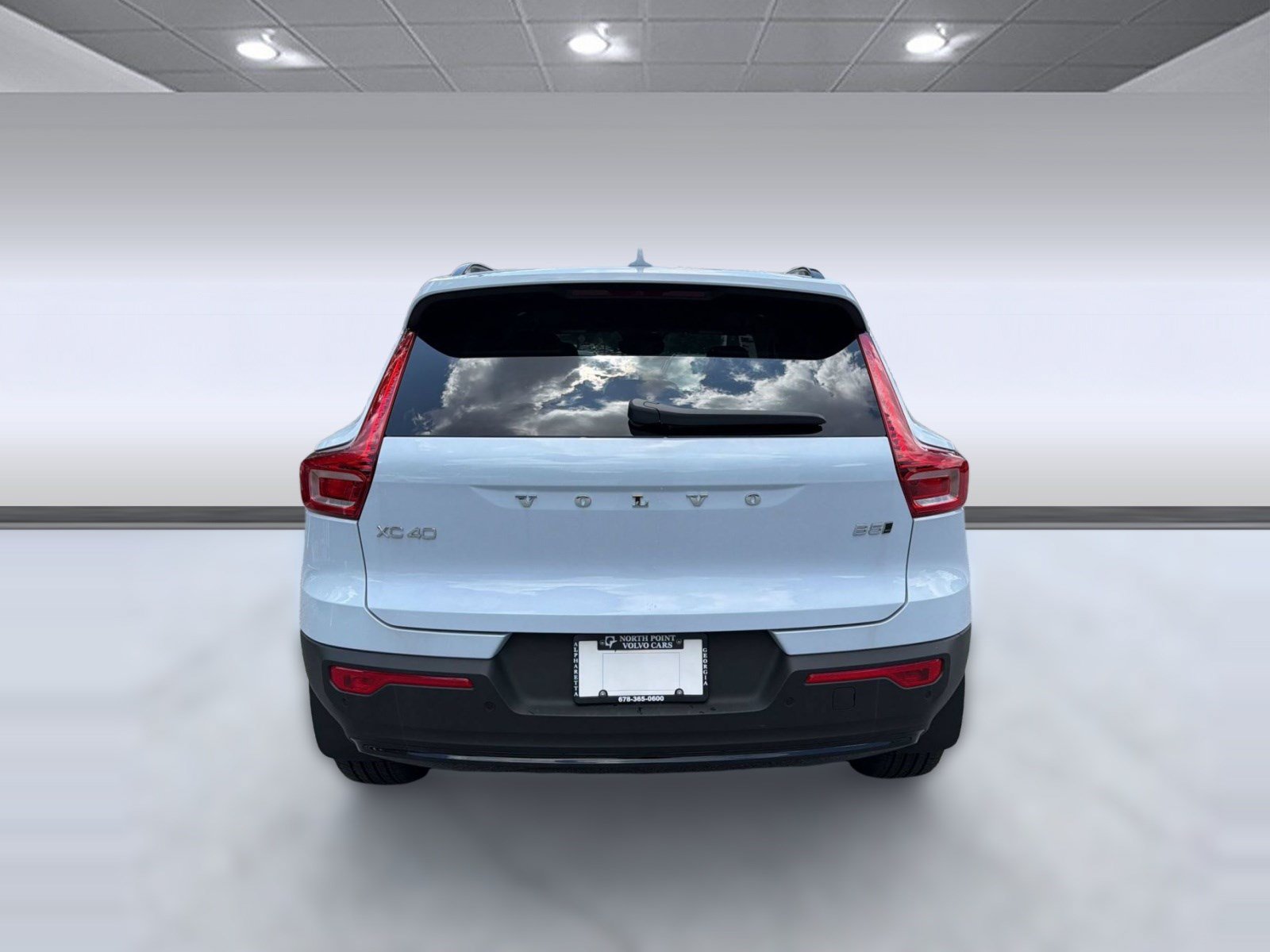 New 2026 Volvo XC40 B5 Plus w/ Climate Package AWD/4WD image 10