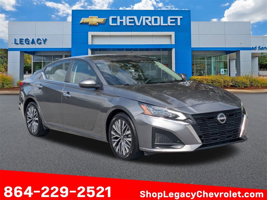 Used 2023 Nissan Altima 2.5 SV