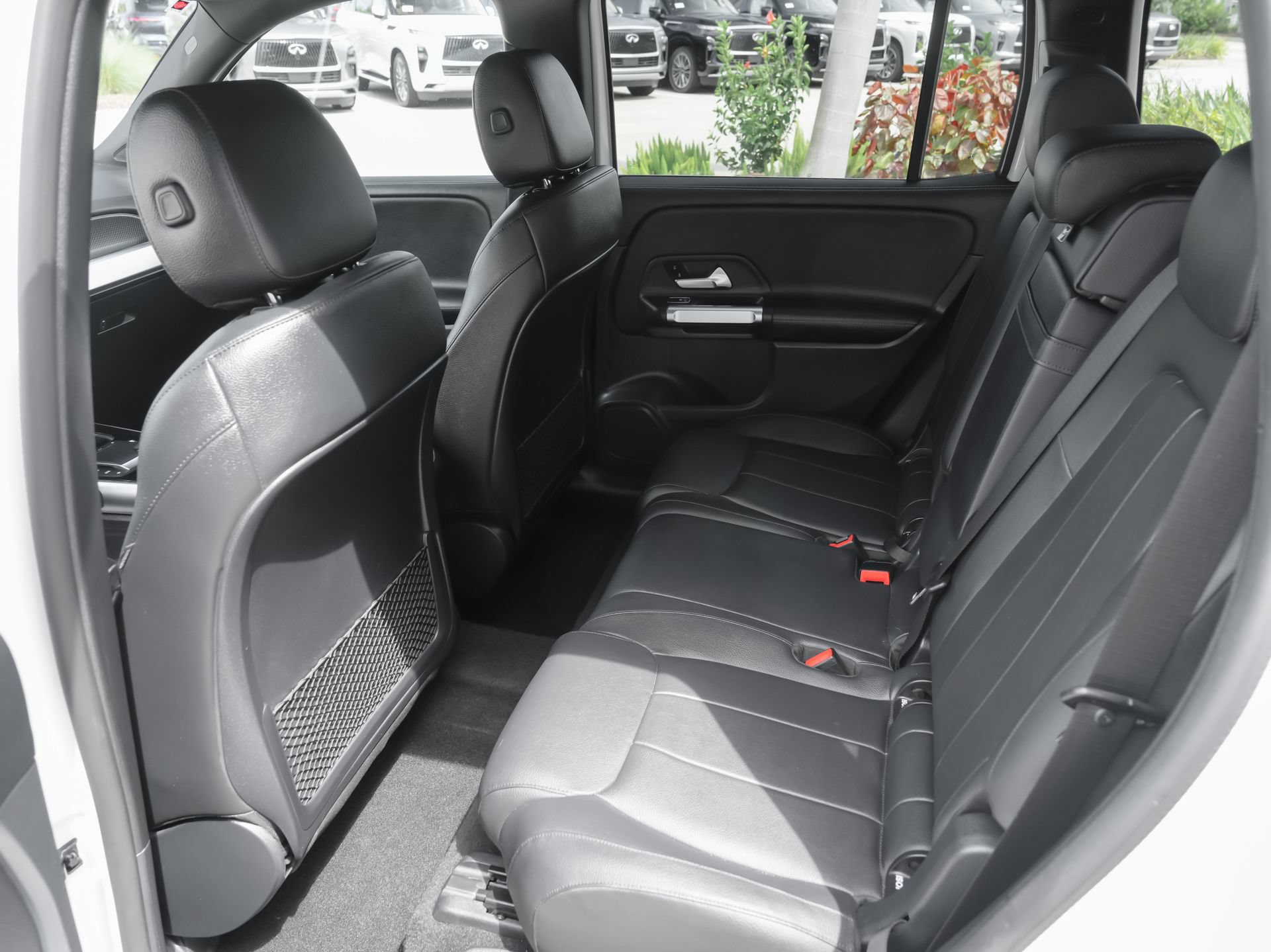 Used 2022 Mercedes-Benz GLB 250 image 34