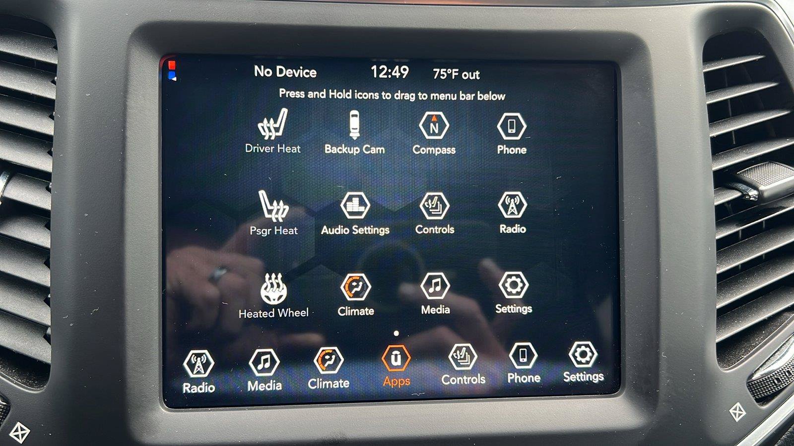 Used 2022 Jeep Cherokee Latitude w/ Sun & Sound Group AWD/4WD image 30