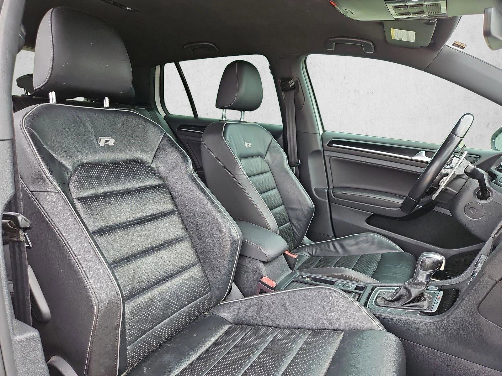Used 2019 Volkswagen Golf 4-Door AWD/4WD image 19