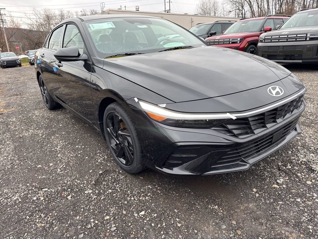 New 2026 Hyundai Elantra SEL Sport image 3