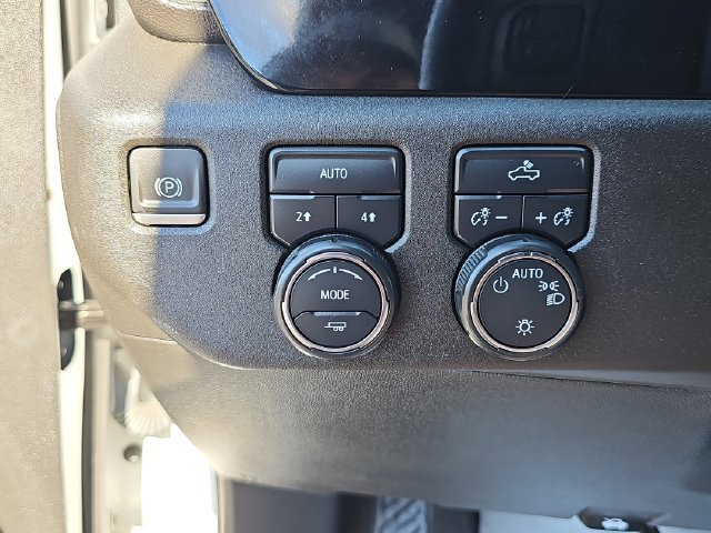 Used 2023 Chevrolet Silverado 1500 LT AWD/4WD image 30