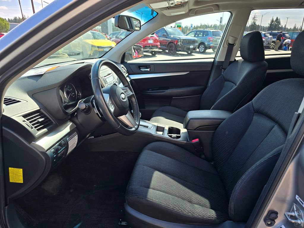 Used 2010 Subaru Outback 2.5i Premium AWD/4WD image 8