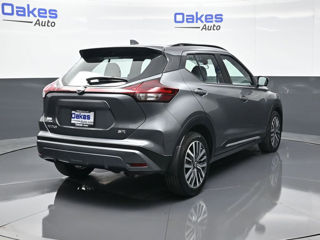 Used 2023 Nissan Kicks SR w/ SR Premium Package image 8