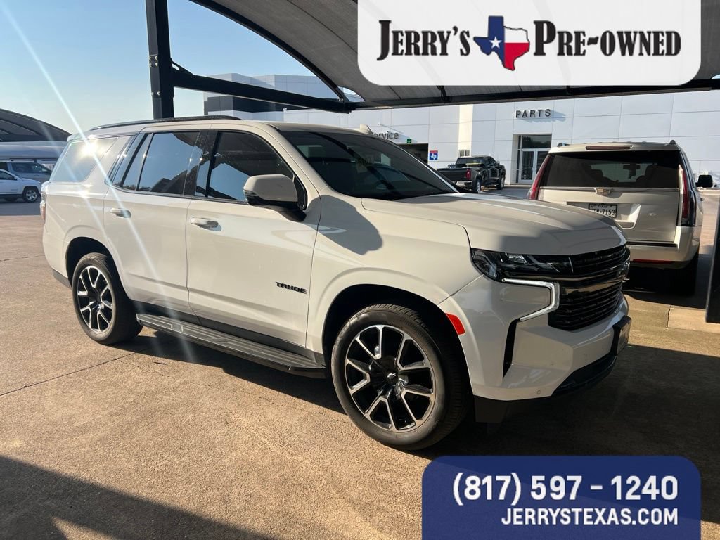 Used 2022 Chevrolet Tahoe RST w/ Luxury Package AWD/4WD image 2